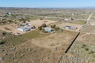 5971 Brawley, Phelan, CA 92371 - Photo 34