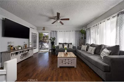 643 Elm Avenue, Long Beach, CA 90802 - Photo 2