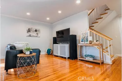 340 E Washington Boulevard #1, Pasadena, CA 91104 - Photo 4