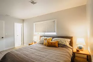 340 E Washington Blvd, Pasadena, CA 91104 - Photo 16