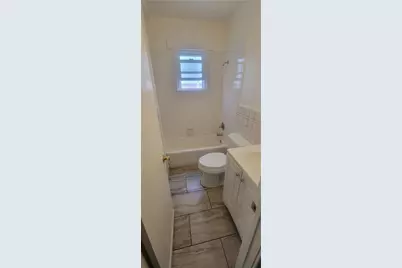 411 E 8th, Long Beach, CA 90813 - Photo 14