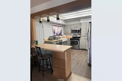 889 Cardona Place, Hemet, CA 92543 - Photo 8