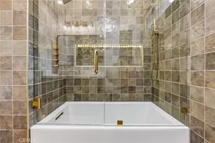 3330 Delaware Ave, Santa Monica, CA 90404 - Photo 38