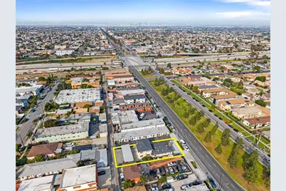 11825 S Vermont Ave, Los Angeles, CA 90044 - Photo 22