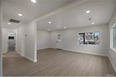 215 8th, Bakersfield, CA 93304 - Photo 8