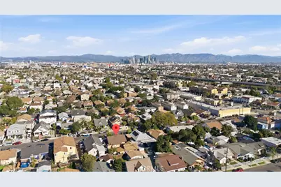 608 W 52nd, Los Angeles, CA 90037 - Photo 2