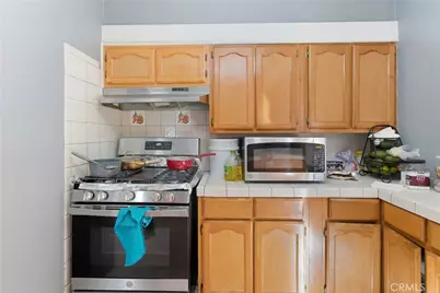 608 W 52nd, Los Angeles, CA 90037 - Photo 40