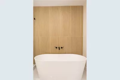 325 E 222nd St Street, Carson, CA 90745 - Photo 24