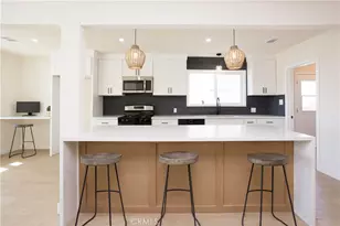 325 E 222nd St St, Carson, CA 90745 - Photo 8