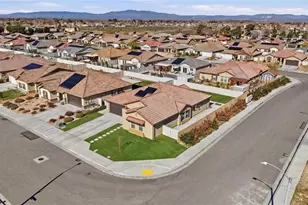 2113 E Donatello St, Lancaster, CA 93535 - Photo 40