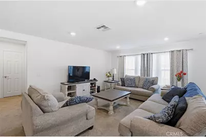 2113 E Donatello Street, Lancaster, CA 93535 - Photo 6