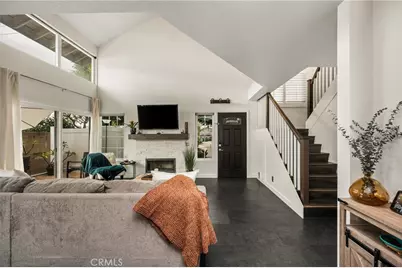 14682 Holt, Tustin, CA 92780 - Photo 4