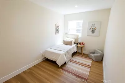 7710 S Halldale Avenue, Los Angeles, CA 90047 - Photo 14