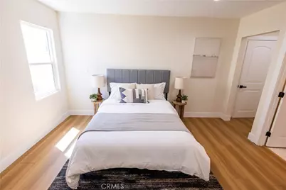 7710 S Halldale Avenue, Los Angeles, CA 90047 - Photo 16