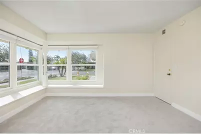 11305 Loch Lomond Road, Los Alamitos, CA 90720 - Photo 14