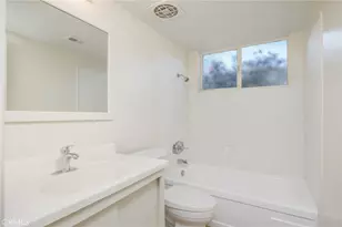 11305 Loch Lomond Rd, Los Alamitos, CA 90720 - Photo 18