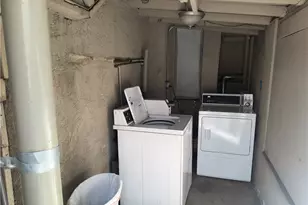 1827 Crenshaw, Los Angeles, CA 90019 - Photo 6