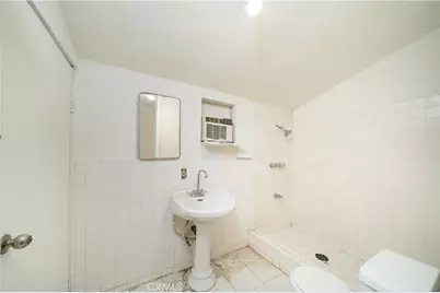 1644 W Wisteria, Santa Ana, CA 92703 - Photo 22