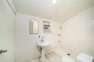 1644 W Wisteria, Santa Ana, CA 92703 - Photo 22