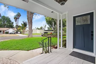 4061 Maplewood Pl, Riverside, CA 92506 - Photo 6