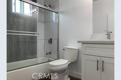 1143 Irolo, Los Angeles, CA 90006 - Photo 10