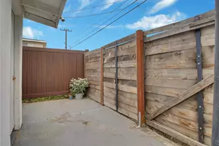 110 W Forhan St, Long Beach, CA 90805 - Photo 36