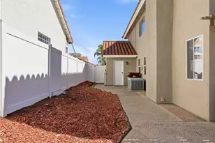 39147 Via Pamplona, Murrieta, CA 92563 - Photo 32