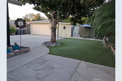2019 Valencia, Santa Ana, CA 92706 - Photo 4