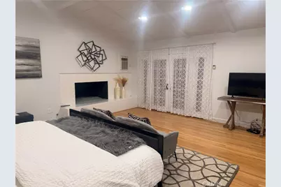 2019 Valencia, Santa Ana, CA 92706 - Photo 16