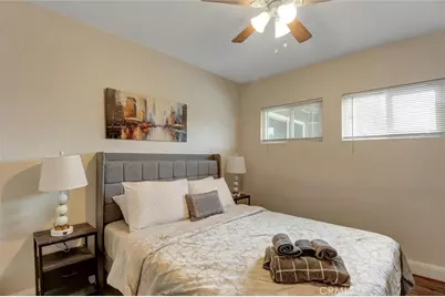 1001 N Hanover Pl, Anaheim, CA 92801 - Photo 14