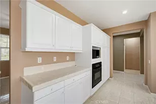 29283 Gandolf Ct, Murrieta, CA 92563 - Photo 10