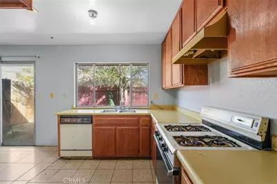 15975 Serrano, Apple Valley, CA 92307 - Photo 22