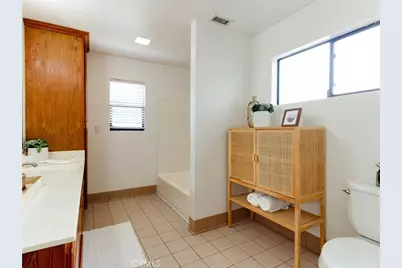 425 E 31st, Long Beach, CA 90807 - Photo 52