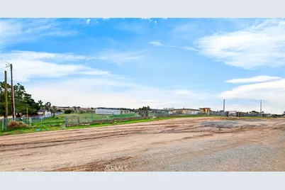 5635 Hollister, Phelan, CA 92371 - Photo 52