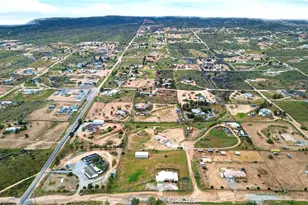 5635 Hollister, Phelan, CA 92371 - Photo 8