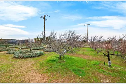 5635 Hollister, Phelan, CA 92371 - Photo 54