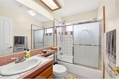 5635 Hollister, Phelan, CA 92371 - Photo 48