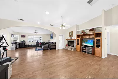 5635 Hollister, Phelan, CA 92371 - Photo 20