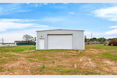 5635 Hollister, Phelan, CA 92371 - Photo 62