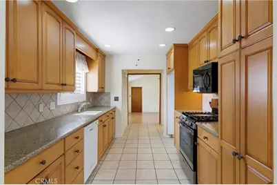 14725 La Capelle, La Mirada, CA 90638 - Photo 8