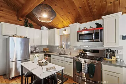 1029 W Aeroplane, Big Bear City, CA 92314 - Photo 8