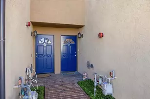 17601 Newland, Huntington Beach, CA 92647 - Photo 4