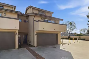 17601 Newland, Huntington Beach, CA 92647 - Photo 2