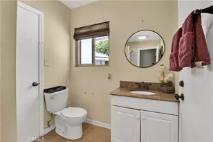 2550 W Rowland Ave, Anaheim, CA 92804 - Photo 10