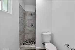2550 W Rowland Ave, Anaheim, CA 92804 - Photo 34