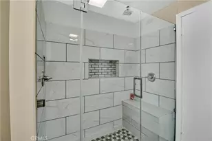 2550 W Rowland Ave, Anaheim, CA 92804 - Photo 20