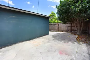 6449 Lemon Ave, Long Beach, CA 90805 - Photo 32