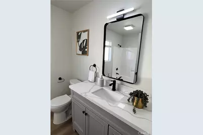 801 W 124th, Los Angeles, CA 90044 - Photo 12