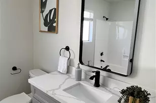 801 W 124th, Los Angeles, CA 90044 - Photo 12