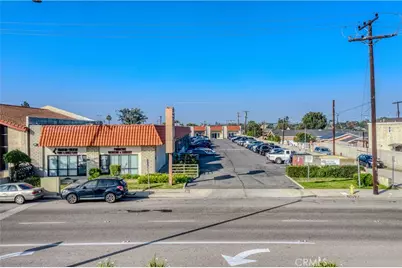 23517 118 S Carson Street, Carson, CA 90745 - Photo 2